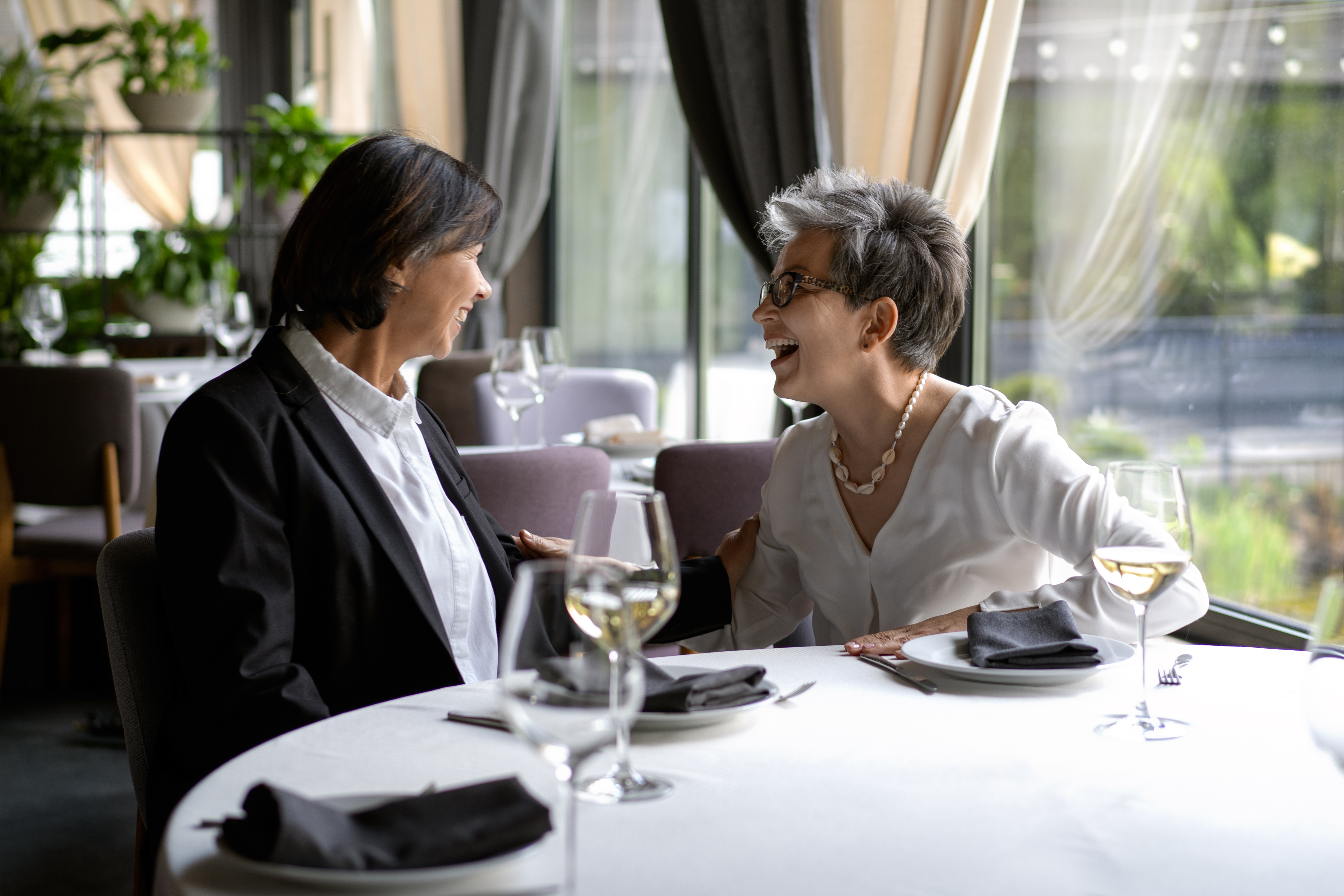 Industry meetups — coffee meeting between professionals